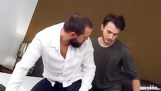 Hairy Hunks Heat Up in Steamy Bareback Ride – BromoUS 18+
