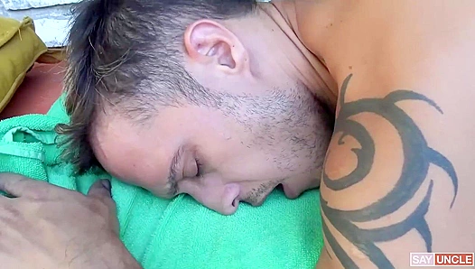 Steamy Latino Encounter: Big-Cock Passion by the Pool – LatinLeche 18+
