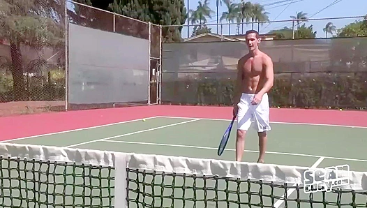 Horny Howards Steaming Solo Show Just For You – Sexy Gay Moments by Sean Cody