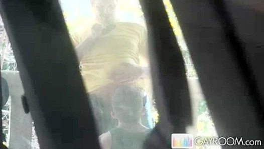 Starving Twink Gobbles Huge Cock Deep in Shadowy Alley – Gay XXX