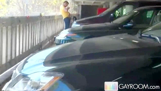 Starving Twink Gobbles Huge Cock Deep in Shadowy Alley – Gay XXX