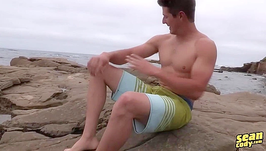 Horny Hunk Jerks Off His Thick Hairy Cock Like Crazy – SeanCodyX 4K