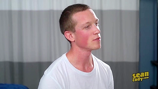 Hard Horny: Dixon JERKS OFF Naked on Bed – SeanCodyX