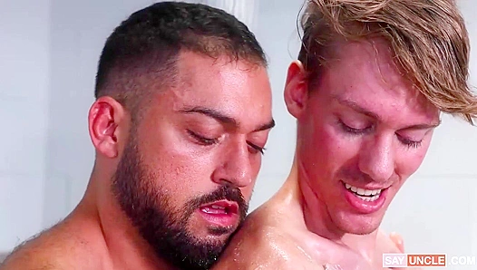 Matt Steele Pins Down Mike Russo in Hot Wrestling Action – GayVN 18+