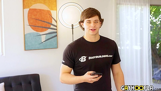 Dillon James Shows Off Thick Gains While Jerking That Hard Cock – GayHoopla