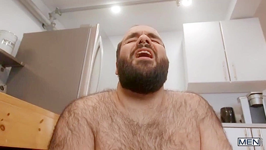 Big StepDaddy Dominates: Jordan Lakes Claims Jay Cubs Virgin Hole – 18+