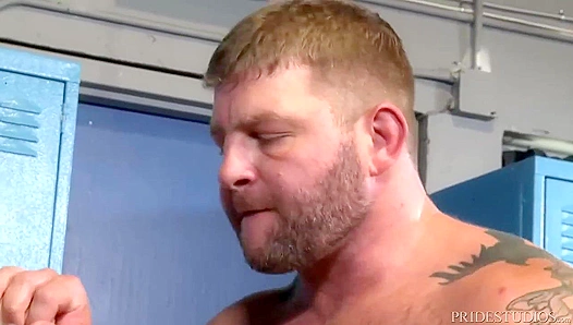 Hot Older Guys Get Wild in Steamy Lockers – Devin Adams Colby Jansen 18+