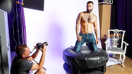 Joe Parker Claims Control Over Buff Rikk York in Steaming Session – HotDudesOver30