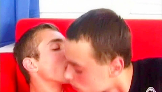 David Jakubs Hot Bohemian Tryst Under the Sheets – GayBoyzParty 18+
