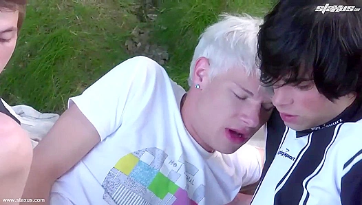 Blond Twink Gets Pounded by Hung Amateur Jocks – Raw Group Ride – Staxus