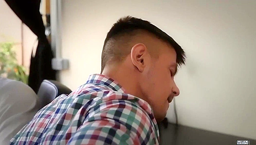 Tomas Takes Tonys Massive 10 Cock in a Hot Office Blowie – GayPornHub